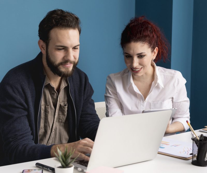 colleagues-happy-work-together-scaled