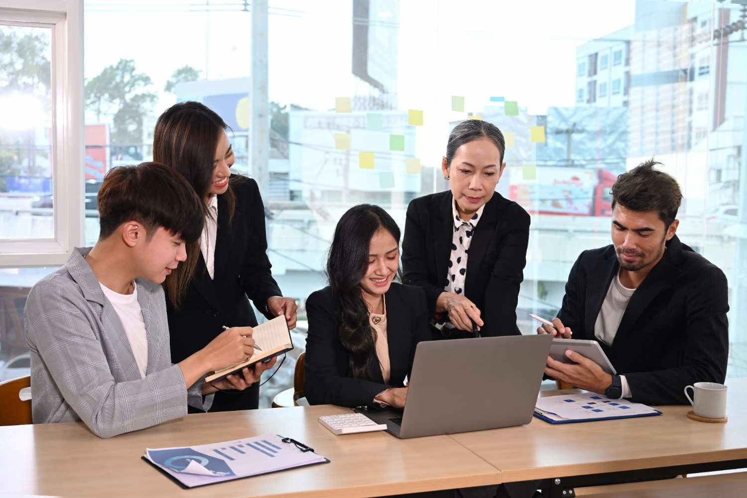 group-of-diverse-businesspeople-having-a-discussio